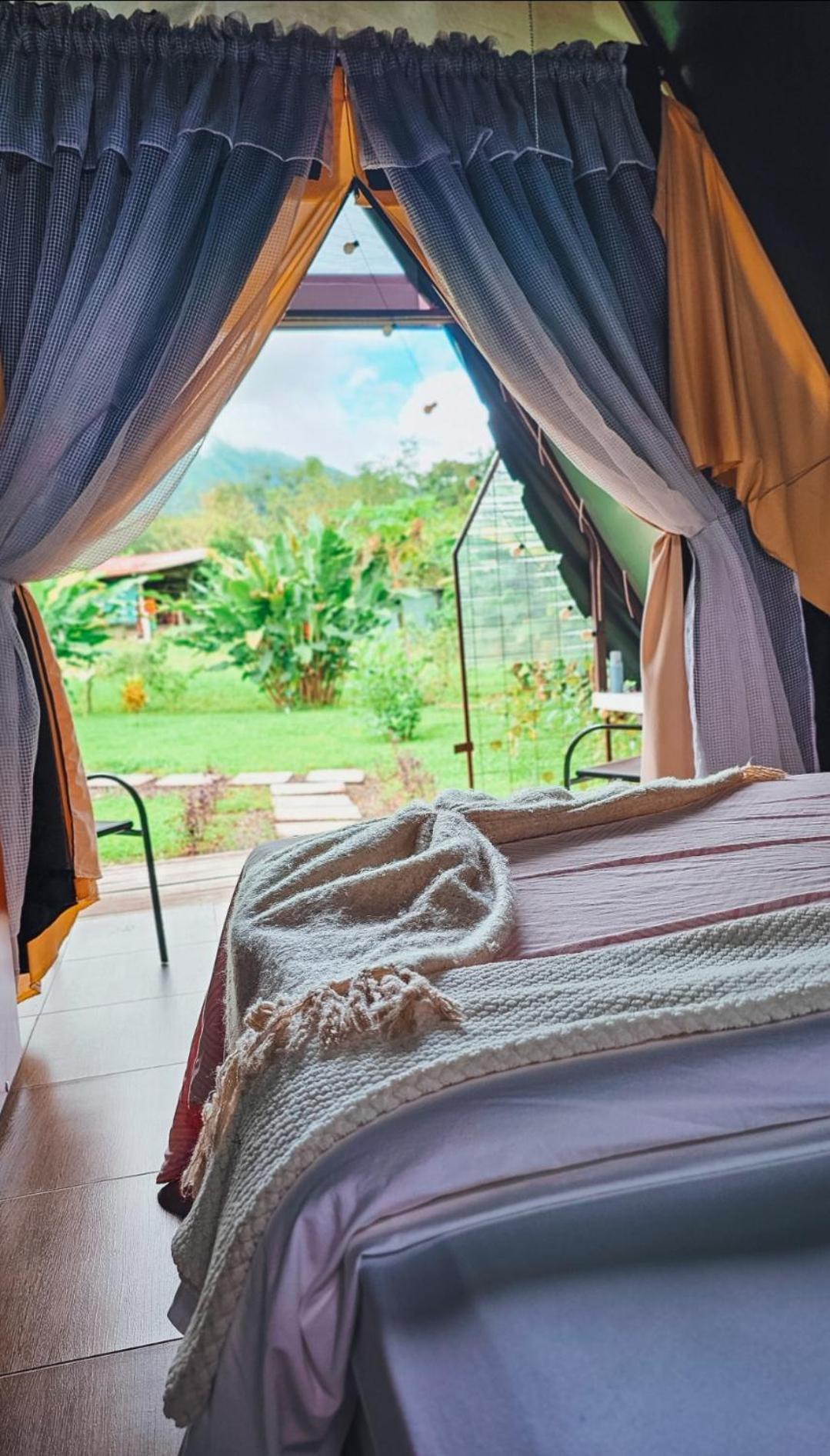 Flora Glamping De Abuela Villa La Fortuna Exterior photo